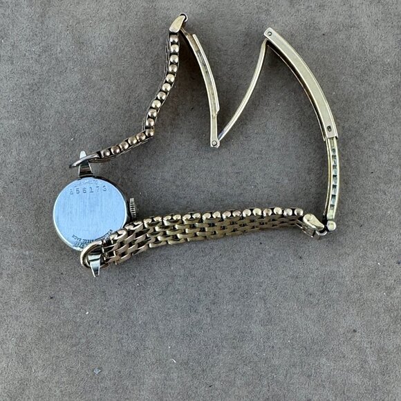 Vintage 1950’s Hamilton 17-jewel hand-wind movement, 33-inch-wide mesh strap - Picture 5 of 8